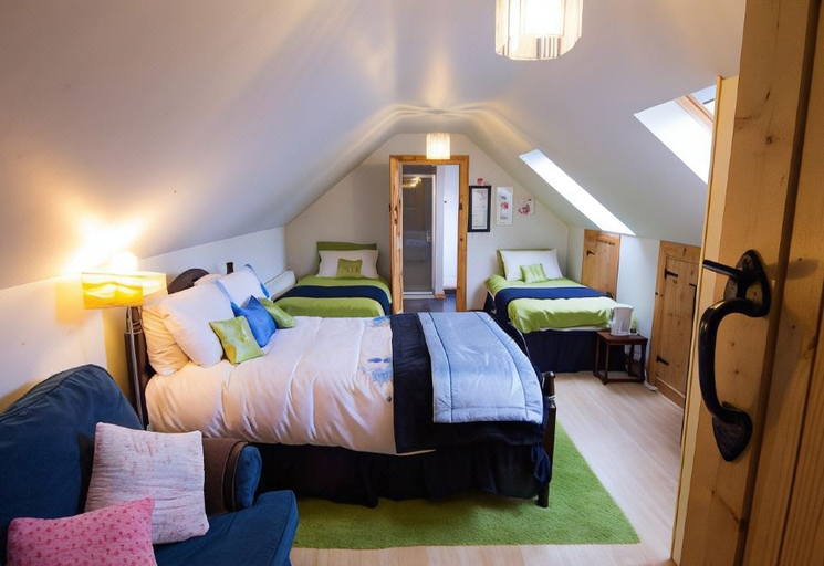 Bedroom 2, The Thatched Cottage B&B
