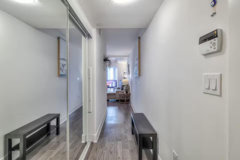Living area 2, Econo Suites DT, Toronto