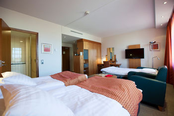 Others 2, Hotel Oscar, North Savonia