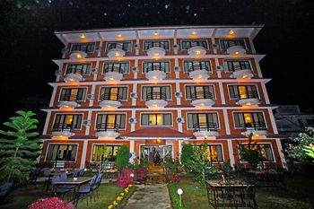 Others 2, Hotel Dandelion, Gandaki