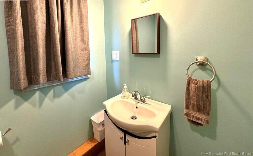 Bathroom 3, Lakeview Motel Jemseg, Queens