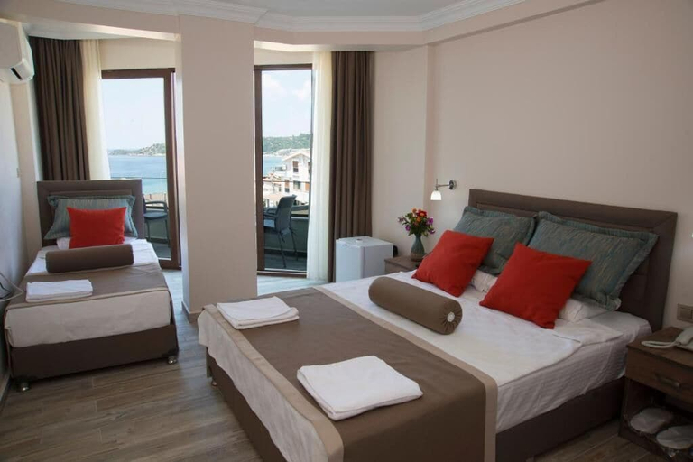 Room 2, Yasemin Hotel, Menderes
