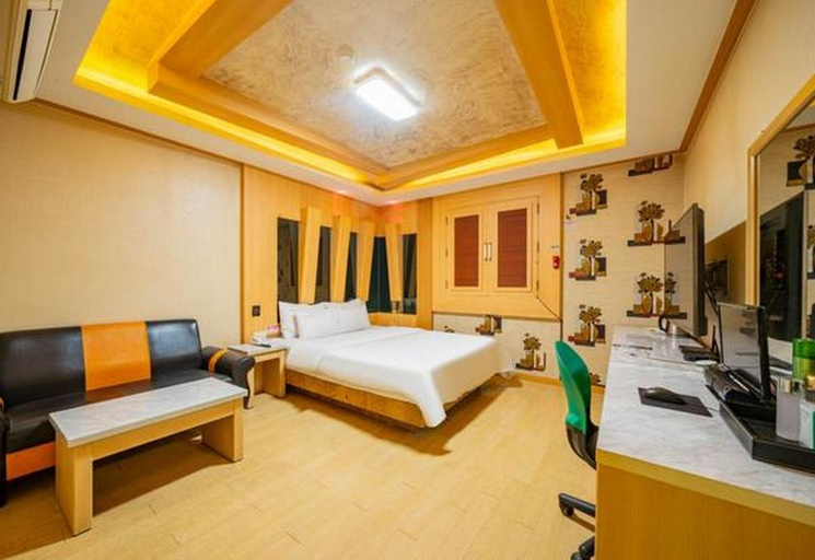 Bedroom 2, Suwon Yeonghwadong Herb Motel, Suwon