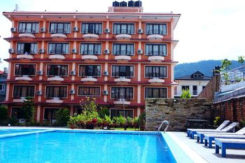 Others 3, Hotel Dandelion, Gandaki