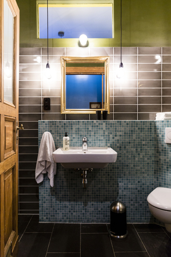 Bathroom 4, Brilliant Apartments, Berlin