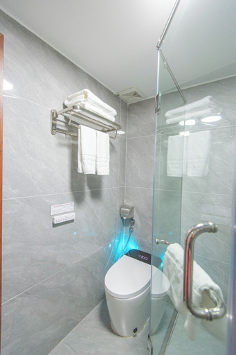 Bathroom, VIET TRUNG Hotel, Lào Cai