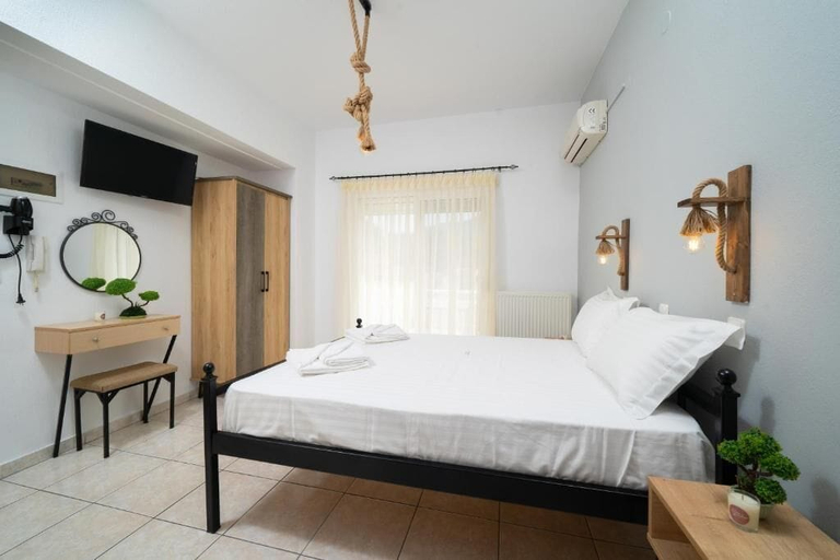 Bedroom 4, Port Oasis, East Macedonia and Thrace
