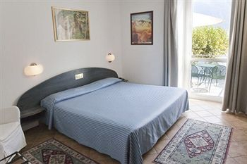 Others 5, Albergo Lenno, Como