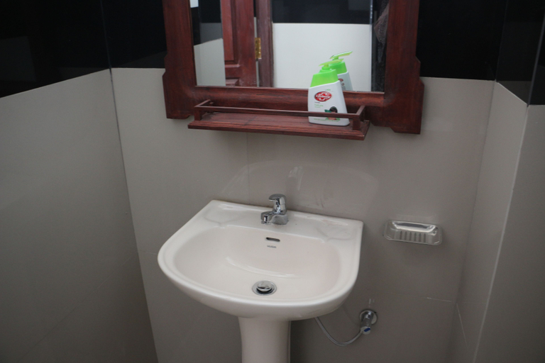 Bathroom 4, The Richmond House Grand, K.F.G. & G. Korale