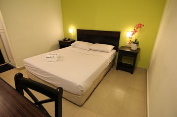 Others 4, Hotel Zamburger Cheese, Malacca City