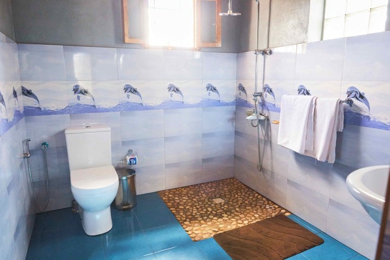 Bathroom 4, Andasibe Sifaka Lodge, Alaotra-Mangoro
