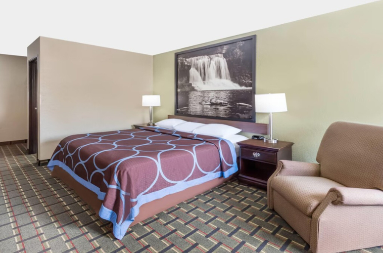 Bedroom 2, Super 8 by Wyndham Logansport, Cass