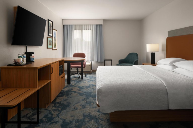 Bedroom 3, Hampton Inn by Hilton Hopewell Fort Lee, Hopewell