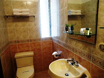 Others 3, Leon de Oro Inn & Suites, Lima
