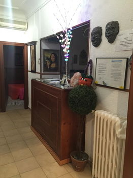 Others 5, Hostal Atocha, Madrid