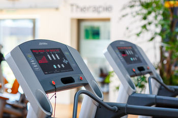 Others 3, Hotel Bleichibeiz, Hinwil