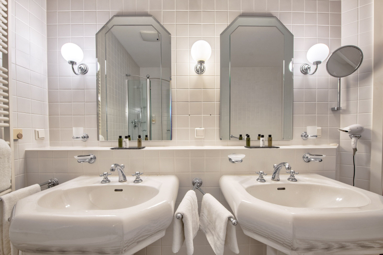 Bathroom 5, Schloss Rattey, Mecklenburgische Seenplatte