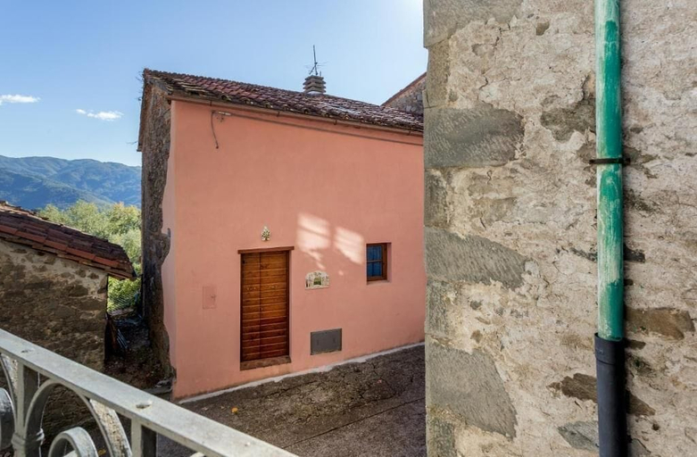 Exterior & Views 2, Casa dei Ciliegi, Lucca