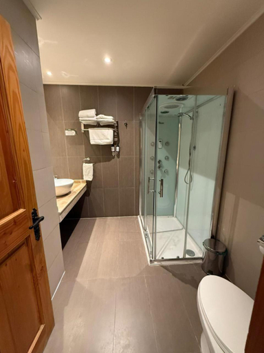 Bathroom 5, Hotel Origenes, Huasco