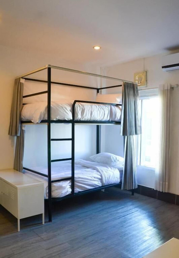 Room 3, Pie My Love, Vientiane