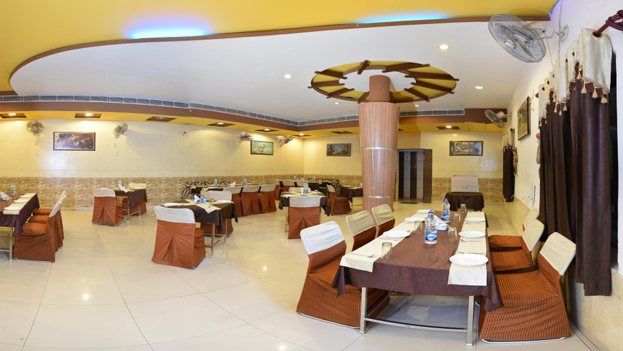 Food & Drinks 5, Hotel H.K. Continental, Amritsar