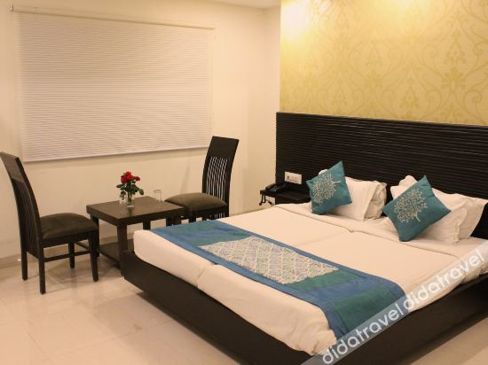 Others 3, Hotel Silvotel, Indore