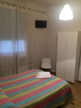 Others 3, Hostal Murcia, Madrid