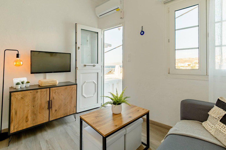 2, Harbor View Apartment in Mykonos Town, South Aegean