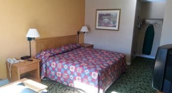 Others 4, Seven Hills Suites, Leon