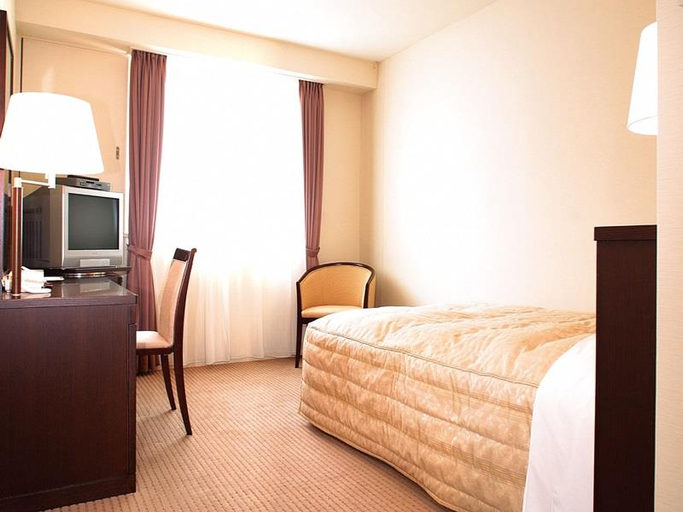 Bedroom 3, Misawa City Hotel, Misawa