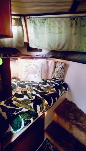Bedroom 2, Yacht Time, Manatee