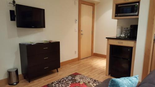 Others 1, Hotel Minturn, Eagle