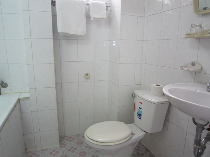 Bathroom 3, Hoang Cuong Hotel, Hoàn Kiếm