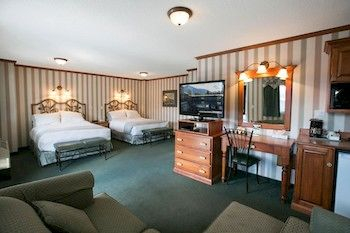 Others 3, Mount Robson Inn, Division No. 15