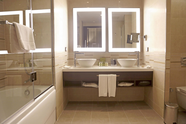 Bathroom 5, Doubletree by Hilton Istanbul Umraniye, Ümraniye