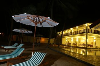 Others 3, The Beach Hotel Oasis Bridge, Hikkaduwa