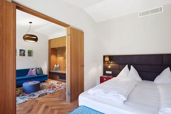 Others 4, Hotel Rudolf, Bolzano