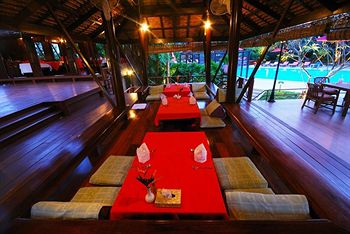 Food & Drinks