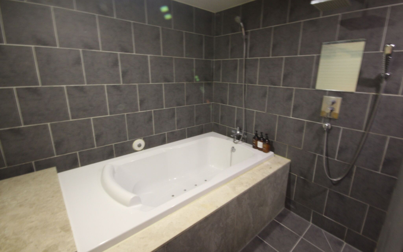 Bathroom 5, Busan Yongho-dong Hotel BONA THREE, Nam