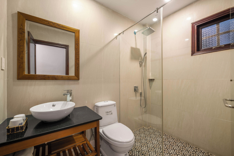 Bathroom 4, Ancient HoiAn Hotel, Da Nang