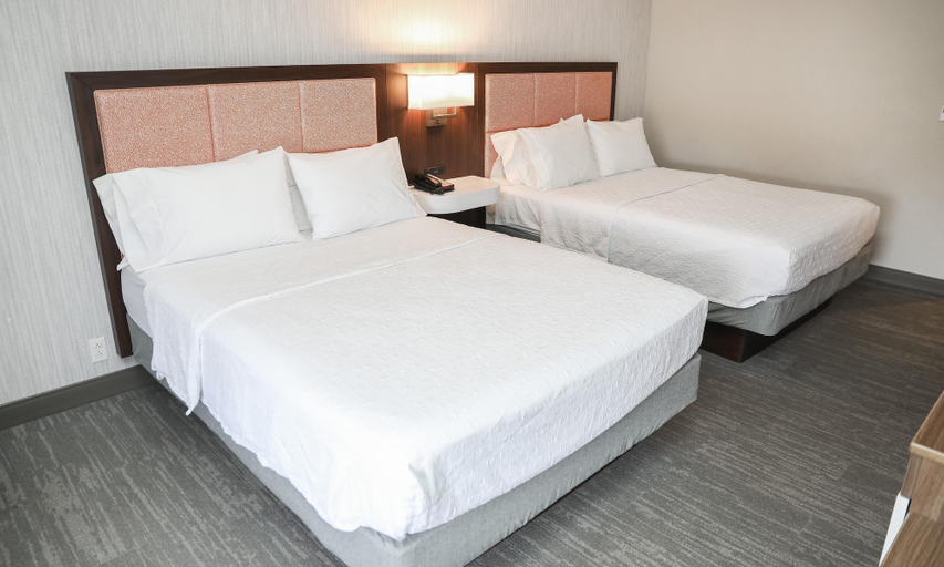 Bedroom 4, Hampton Inn Williamsport-Downtown, Lycoming