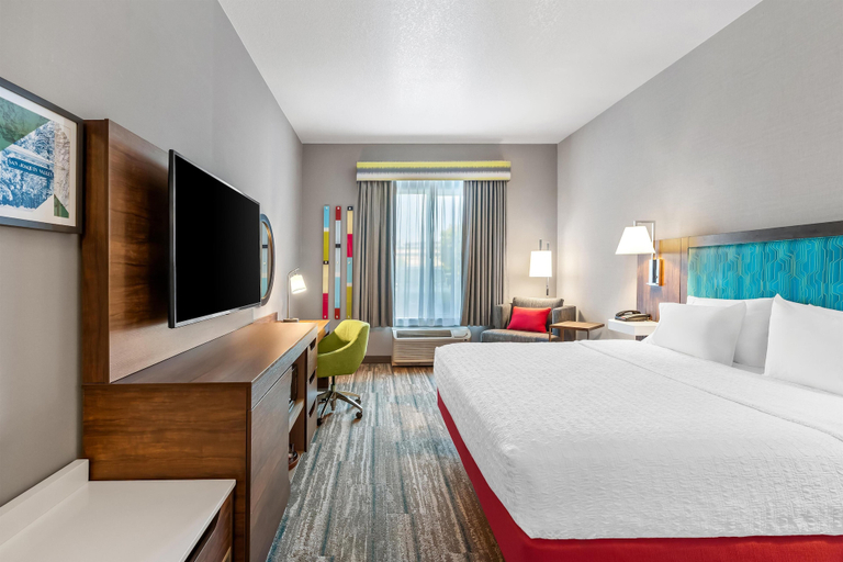 Bedroom 3, Hampton Inn & Suites Lathrop, San Joaquin