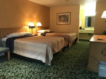 Others 3, Seven Hills Suites, Leon