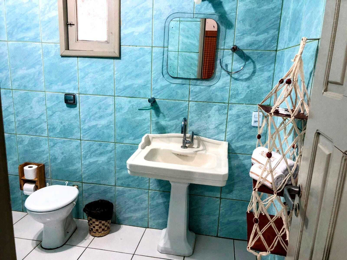 Bathroom, Nomads Lagoa, Cruz