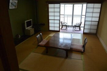 Others 2, Hotel Shiiya, Sado
