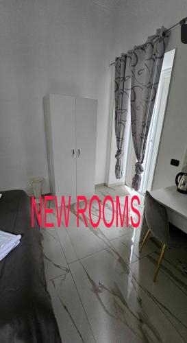Others 2, HOTEL CRISARI, Napoli