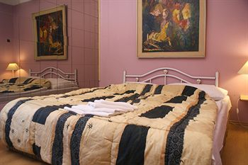 Others 3, TM-Travelhotel, Praha 8