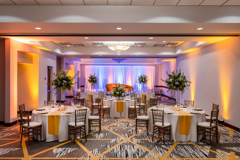 Food & Drinks 5, Embassy Suites by Hilton Portland Airport, Multnomah