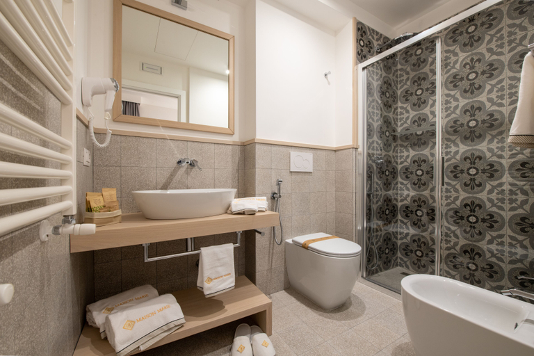Bathroom 3, Maison Marie, Napoli