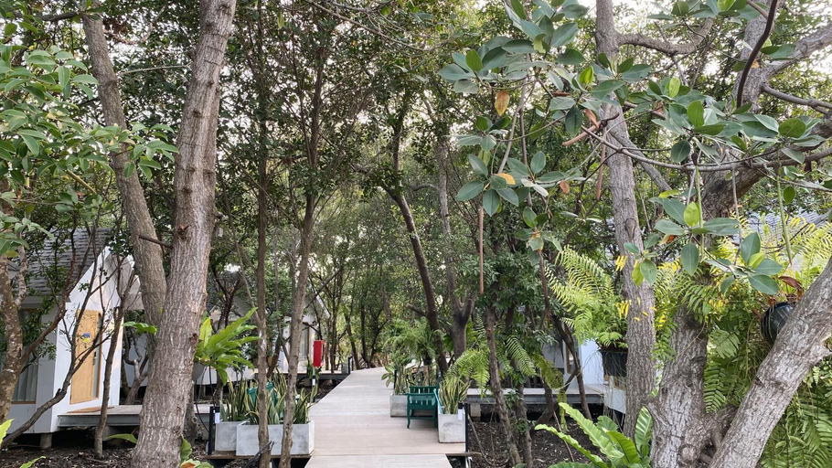 Others 5, Ratathara Resort, Bang Pakong
